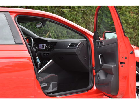 Volkswagen Polo 2.0 TSI GTI 200 pk | VIrtual cockpit | Stoelverwarming | Nav | Sfeerverlichting | LED verlichting | LM-Velgen