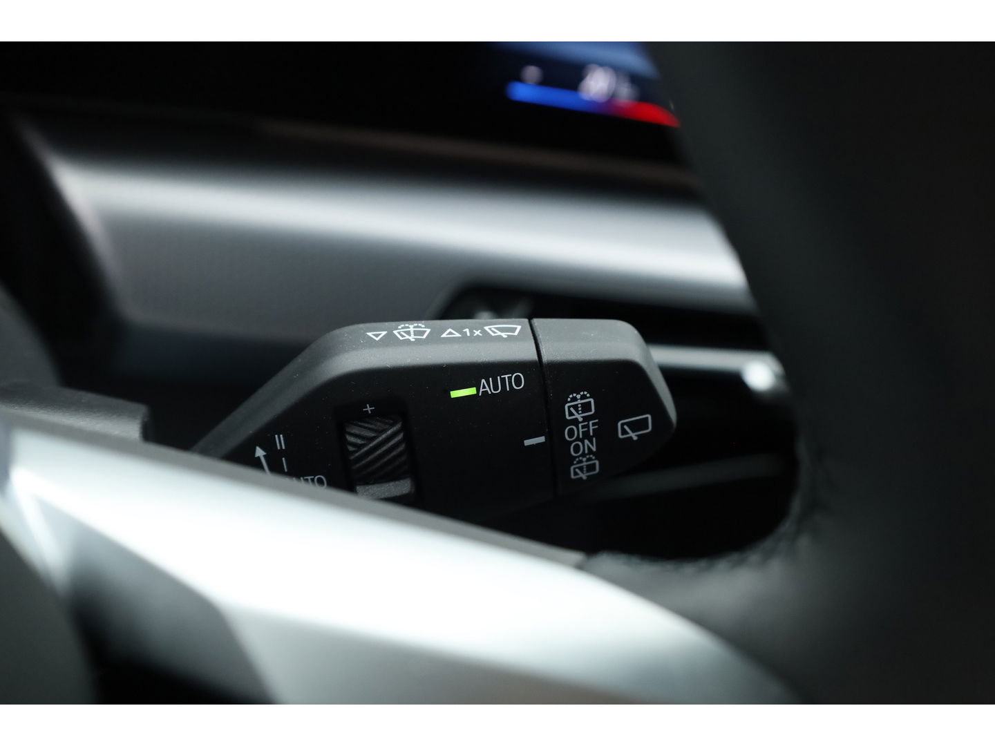 BMW iX1 eDrive20 67 kWh M Sport | Adapt. Cruise | Keyless | Apple CarPlay | Camera | Stoelverw. | Elek. Kofferbak