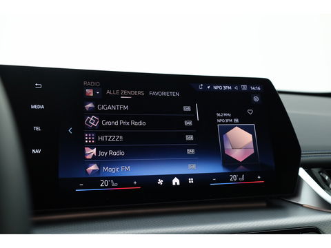 BMW iX1 eDrive20 67 kWh M Sport | Adapt. Cruise | Keyless | Apple CarPlay | Camera | Stoelverw. | Elek. Kofferbak