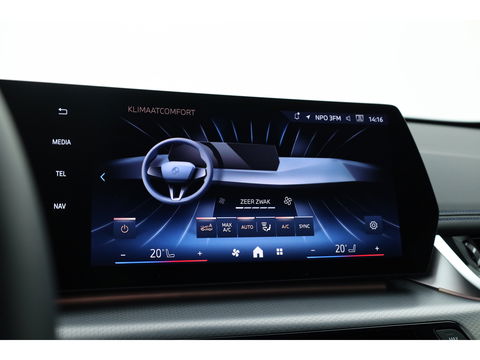 BMW iX1 eDrive20 67 kWh M Sport | Adapt. Cruise | Keyless | Apple CarPlay | Camera | Stoelverw. | Elek. Kofferbak