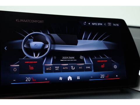 BMW iX1 eDrive20 67 kWh M Sport | Adapt. Cruise | Keyless | Apple CarPlay | Camera | Stoelverw. | Elek. Kofferbak