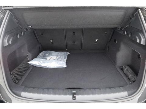 BMW iX1 eDrive20 67 kWh M Sport | Adapt. Cruise | Keyless | Apple CarPlay | Camera | Stoelverw. | Elek. Kofferbak