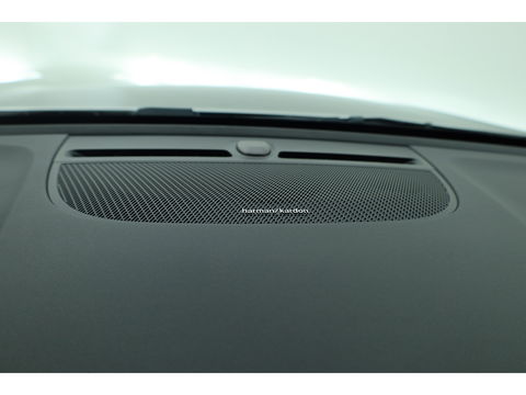 Volvo XC40 2.0 T4 Inscription Pano-dak, Trekhaak, H&K Audio |Leer, Adap. cruise | elek + ver. stoelen |