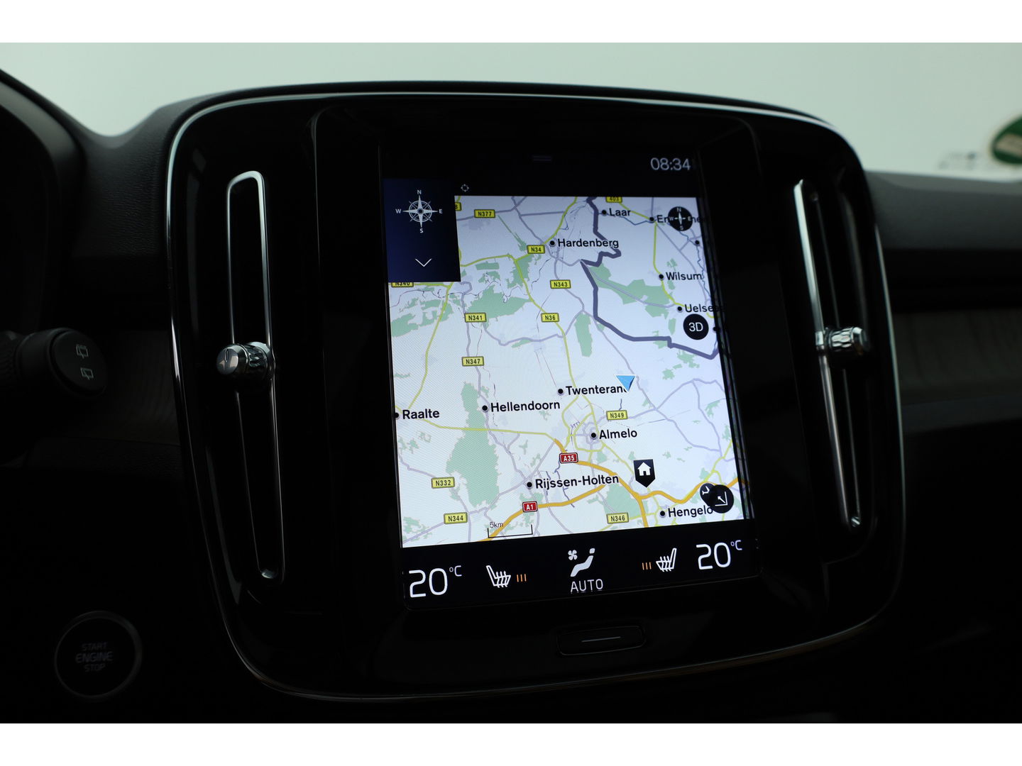Volvo XC40 2.0 T4 Inscription Pano-dak, Trekhaak, H&K Audio |Leer, Adap. cruise | elek + ver. stoelen |