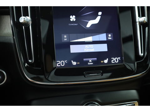Volvo XC40 2.0 T4 Inscription Pano-dak, Trekhaak, H&K Audio |Leer, Adap. cruise | elek + ver. stoelen |