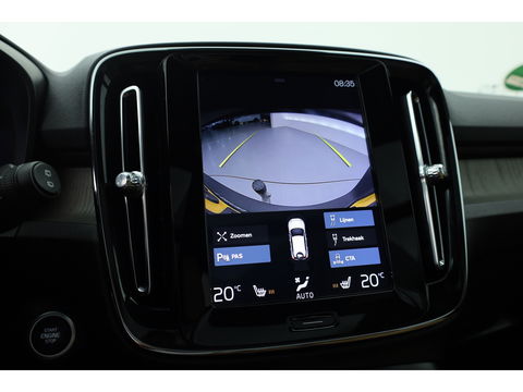 Volvo XC40 2.0 T4 Inscription Pano-dak, Trekhaak, H&K Audio |Leer, Adap. cruise | elek + ver. stoelen |
