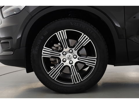 Volvo XC40 2.0 T4 Inscription Pano-dak, Trekhaak, H&K Audio |Leer, Adap. cruise | elek + ver. stoelen |