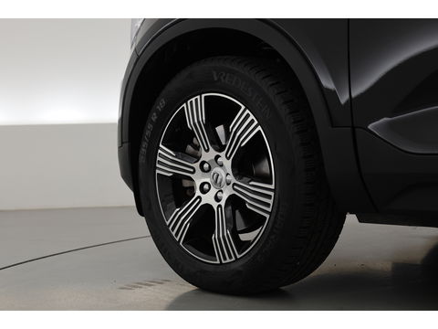 Volvo XC40 2.0 T4 Inscription Pano-dak, Trekhaak, H&K Audio |Leer, Adap. cruise | elek + ver. stoelen |