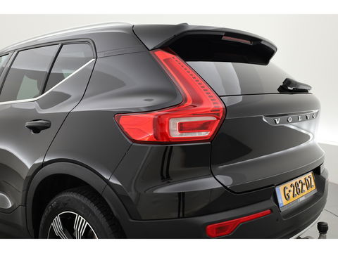 Volvo XC40 2.0 T4 Inscription Pano-dak, Trekhaak, H&K Audio |Leer, Adap. cruise | elek + ver. stoelen |