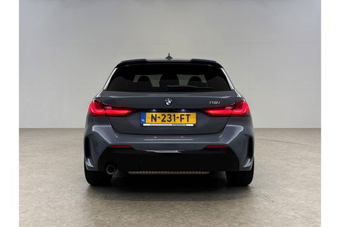 BMW 1-serie 118i M-Sport | Camera | Kuipstoelen | LED | Carplay | Virtual Cockpit | Stoel/Stuurverw. | 19''LMV