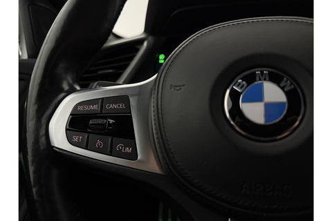 BMW 1-serie 118i M-Sport | Camera | Kuipstoelen | LED | Carplay | Virtual Cockpit | Stoel/Stuurverw. | 19''LMV