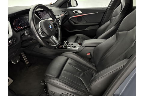 BMW 1-serie 118i M-Sport | Camera | Kuipstoelen | LED | Carplay | Virtual Cockpit | Stoel/Stuurverw. | 19''LMV