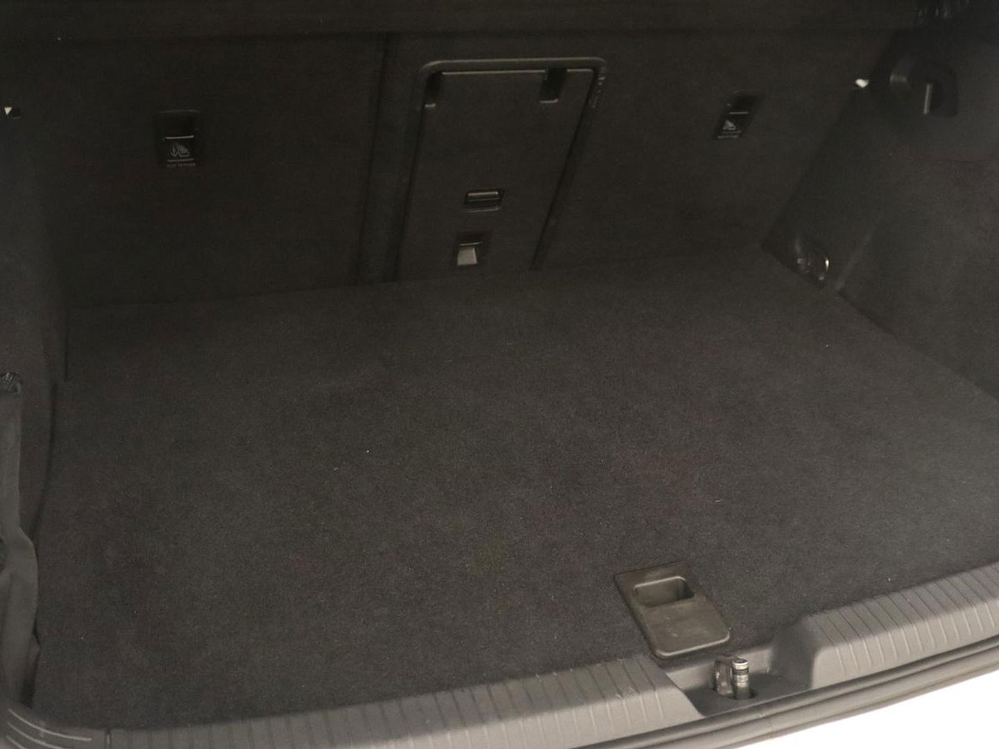 Volkswagen Golf 1.4 eHybrid Style | Camera | Massage | Carplay | Memory | Sfeerverlichting | Adaptive cruise | Keyless | Navigatie | Full LED | Digital Cockpit