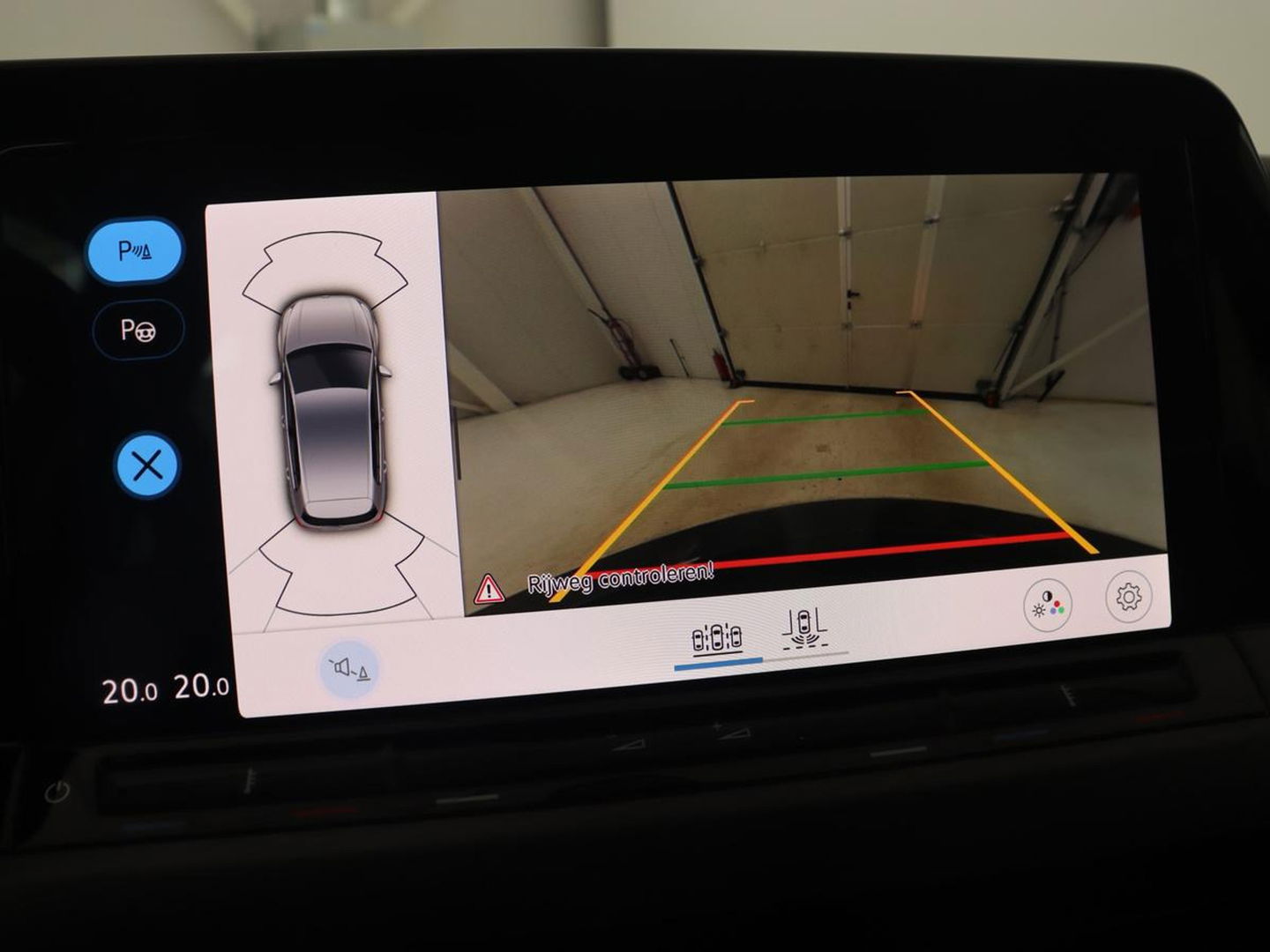 Volkswagen Golf 1.4 eHybrid Style | Camera | Massage | Carplay | Memory | Sfeerverlichting | Adaptive cruise | Keyless | Navigatie | Full LED | Digital Cockpit