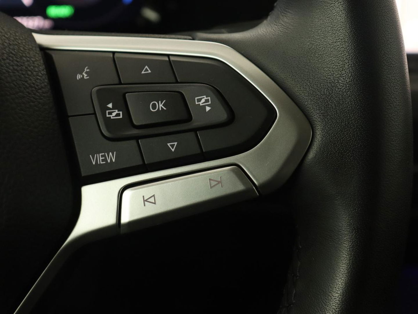 Volkswagen Golf 1.4 eHybrid Style | Camera | Massage | Carplay | Memory | Sfeerverlichting | Adaptive cruise | Keyless | Navigatie | Full LED | Digital Cockpit
