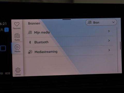 Volkswagen Golf 1.4 eHybrid Style | Camera | Massage | Carplay | Memory | Sfeerverlichting | Adaptive cruise | Keyless | Navigatie | Full LED | Digital Cockpit