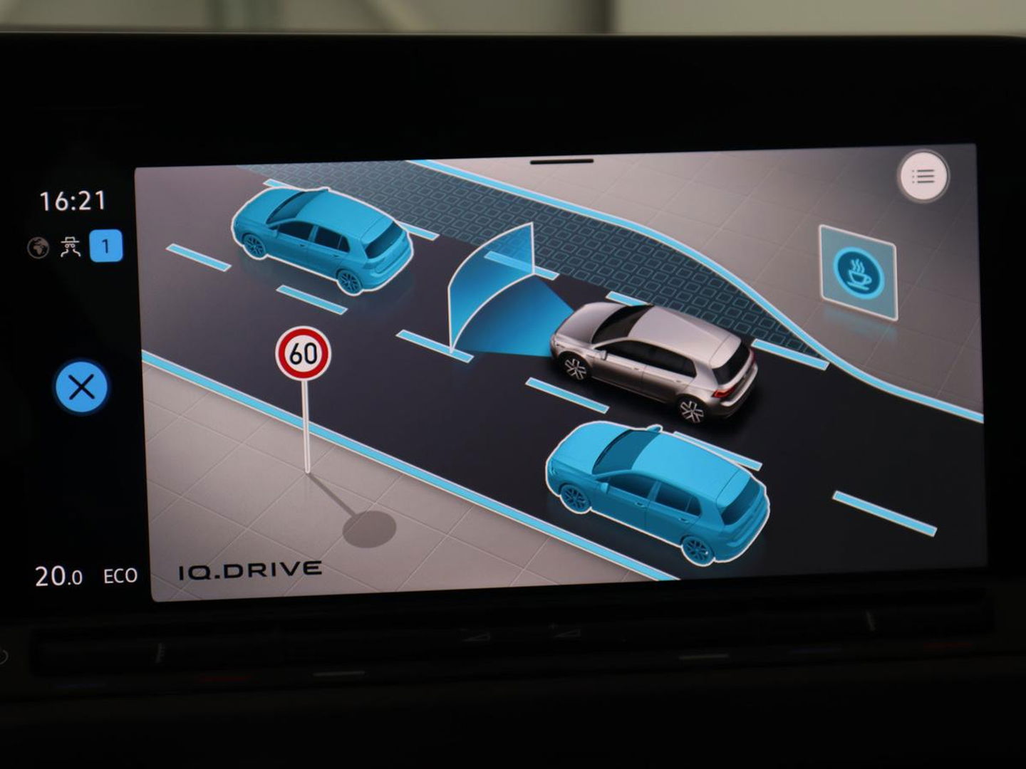 Volkswagen Golf 1.4 eHybrid Style | Camera | Massage | Carplay | Memory | Sfeerverlichting | Adaptive cruise | Keyless | Navigatie | Full LED | Digital Cockpit