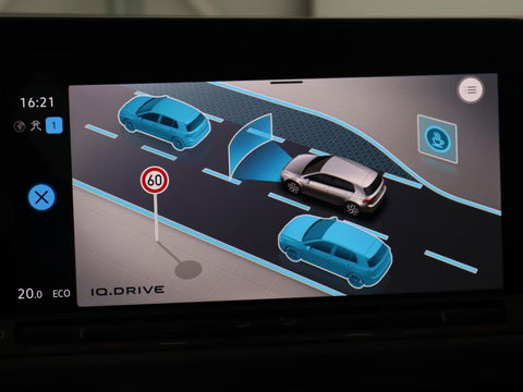 Volkswagen Golf 1.4 eHybrid Style | Camera | Massage | Carplay | Memory | Sfeerverlichting | Adaptive cruise | Keyless | Navigatie | Full LED | Digital Cockpit