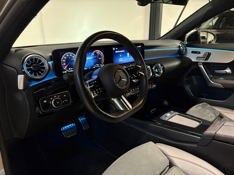 Mercedes-Benz A-Klasse 250 e AMG PANO HUD MEMORY VOL'