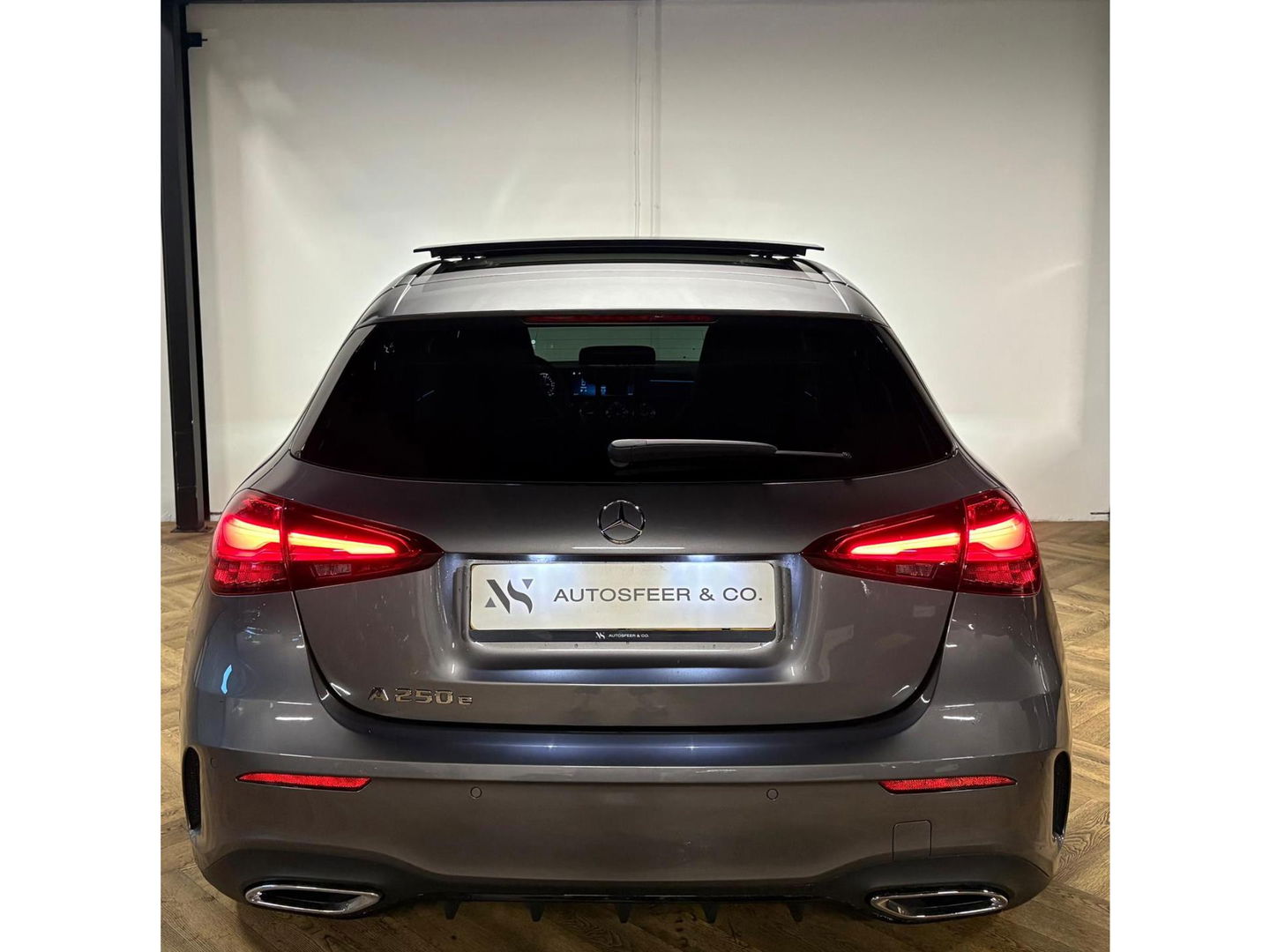 Mercedes-Benz A-Klasse 250 e AMG PANO HUD MEMORY VOL'