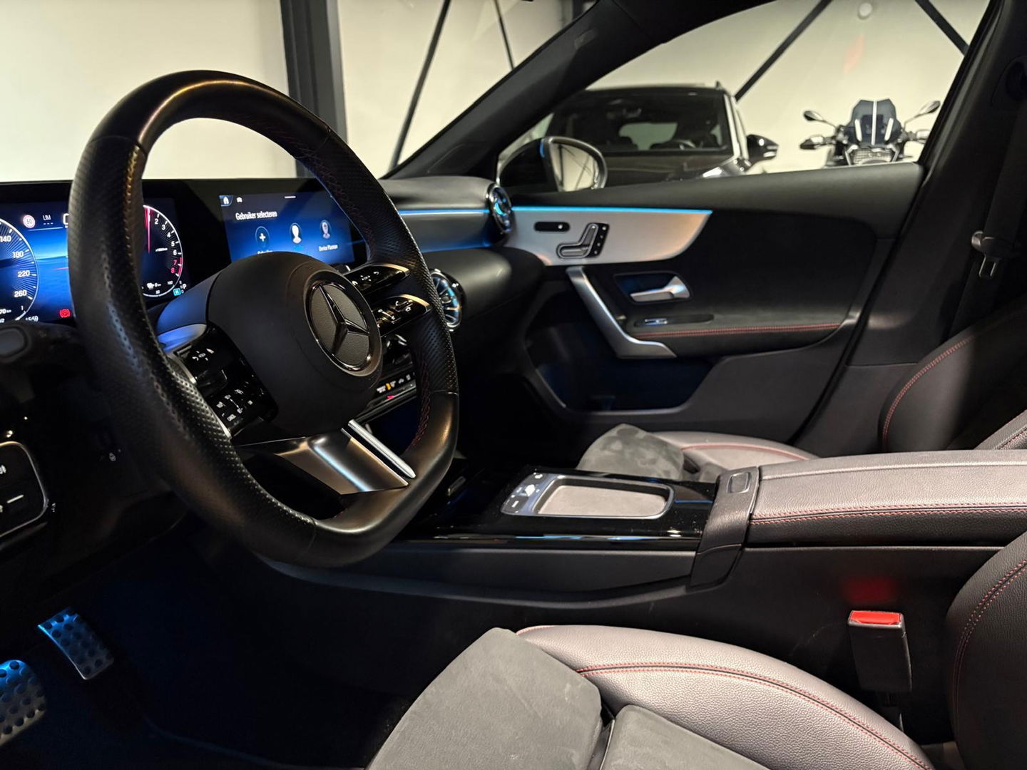 Mercedes-Benz A-Klasse 250 e AMG PANO HUD MEMORY VOL'