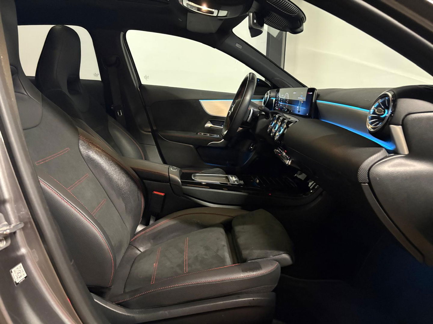 Mercedes-Benz A-Klasse 250 e AMG PANO HUD MEMORY VOL'