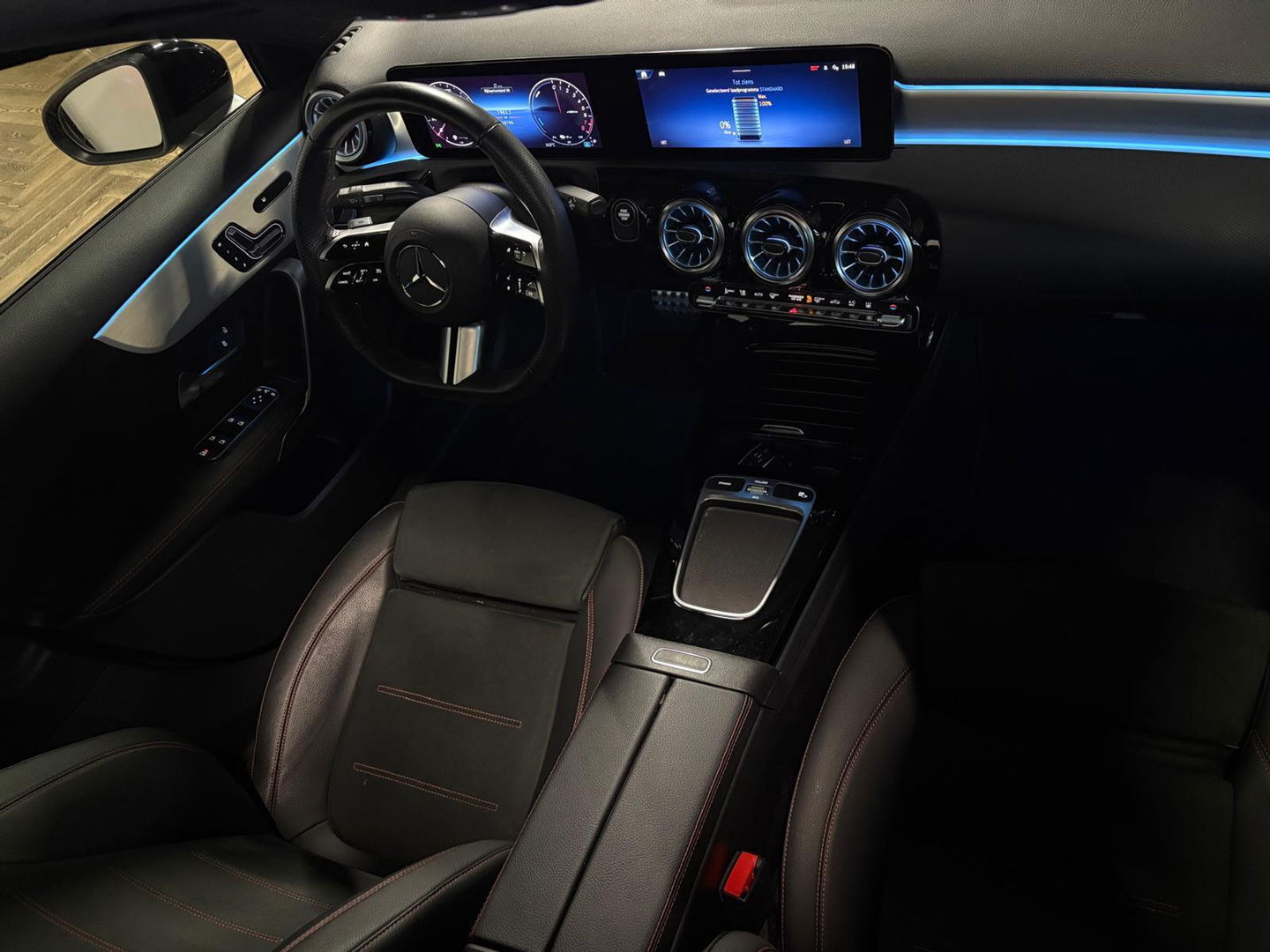 Mercedes-Benz A-Klasse 250 e AMG PANO HUD MEMORY VOL'