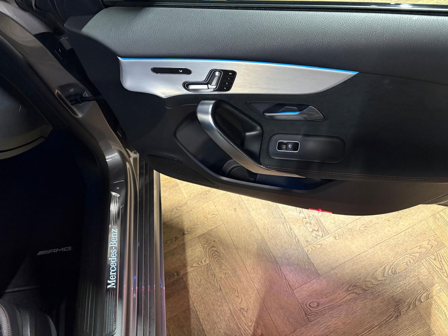 Mercedes-Benz A-Klasse 250 e AMG PANO HUD MEMORY VOL'