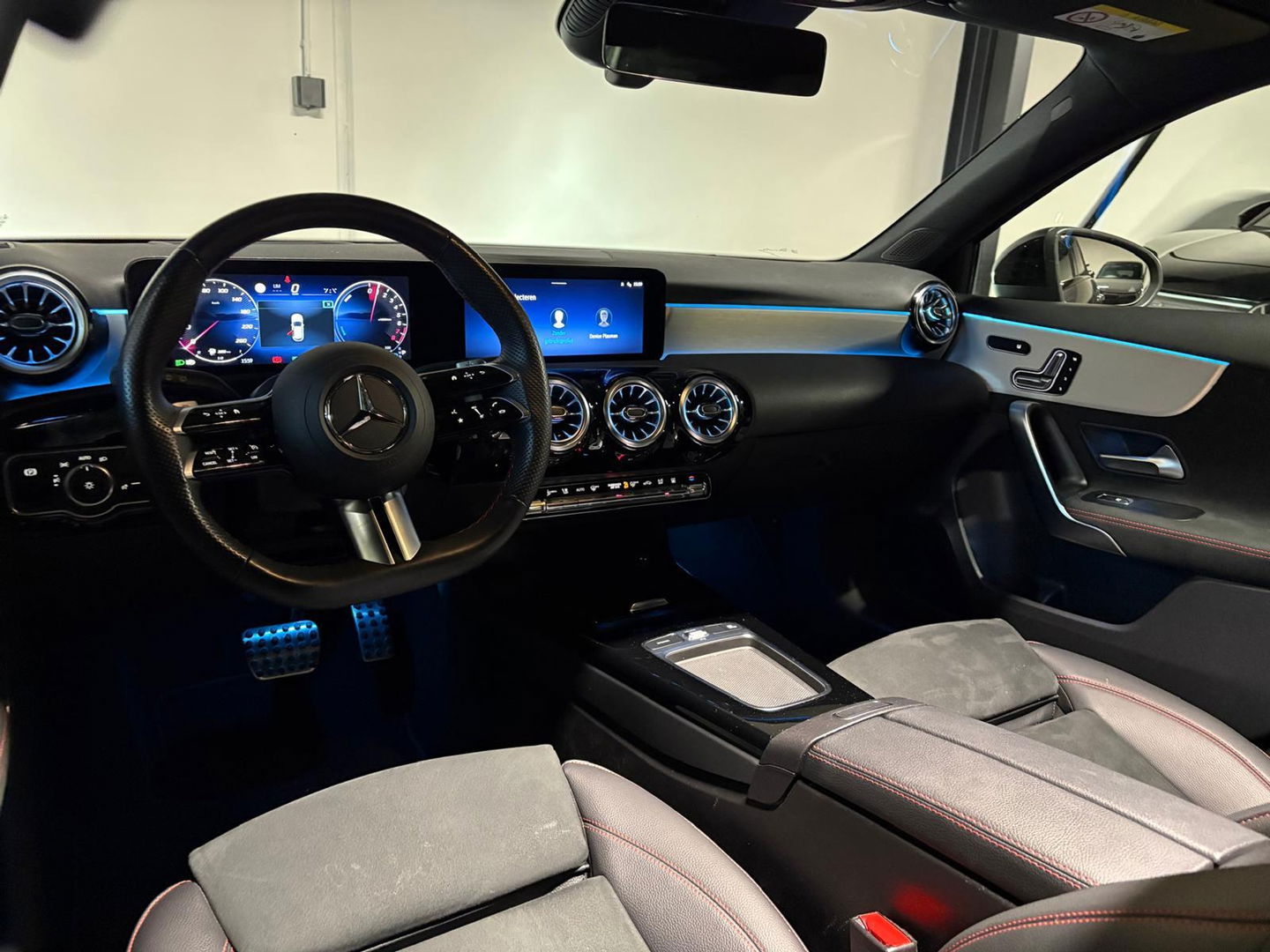Mercedes-Benz A-Klasse 250 e AMG PANO HUD MEMORY VOL'