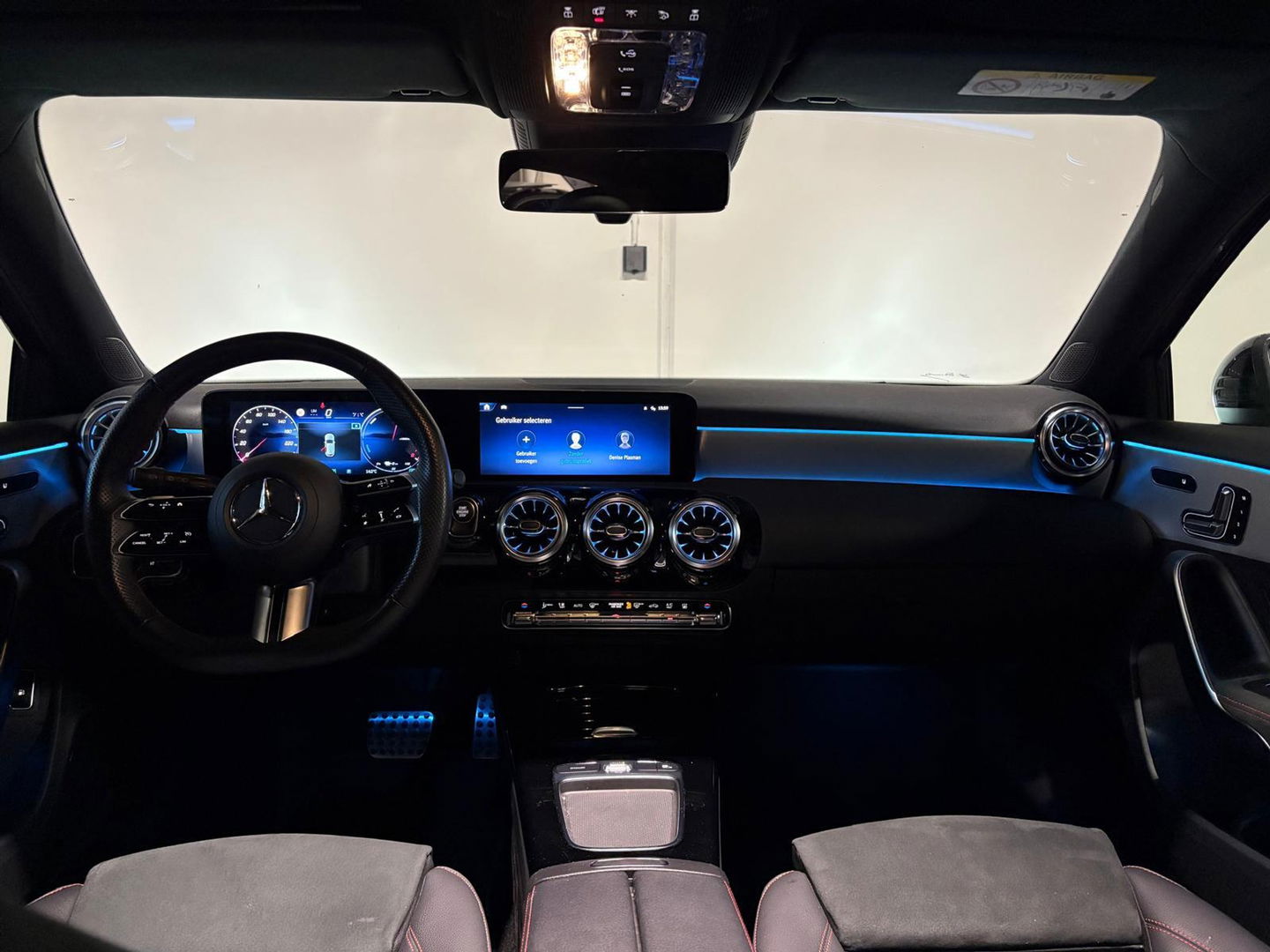 Mercedes-Benz A-Klasse 250 e AMG PANO HUD MEMORY VOL'