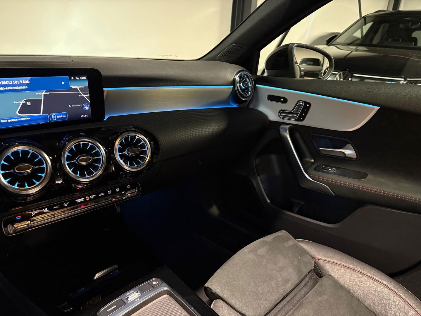 Mercedes-Benz A-Klasse 250 e AMG PANO HUD MEMORY VOL'
