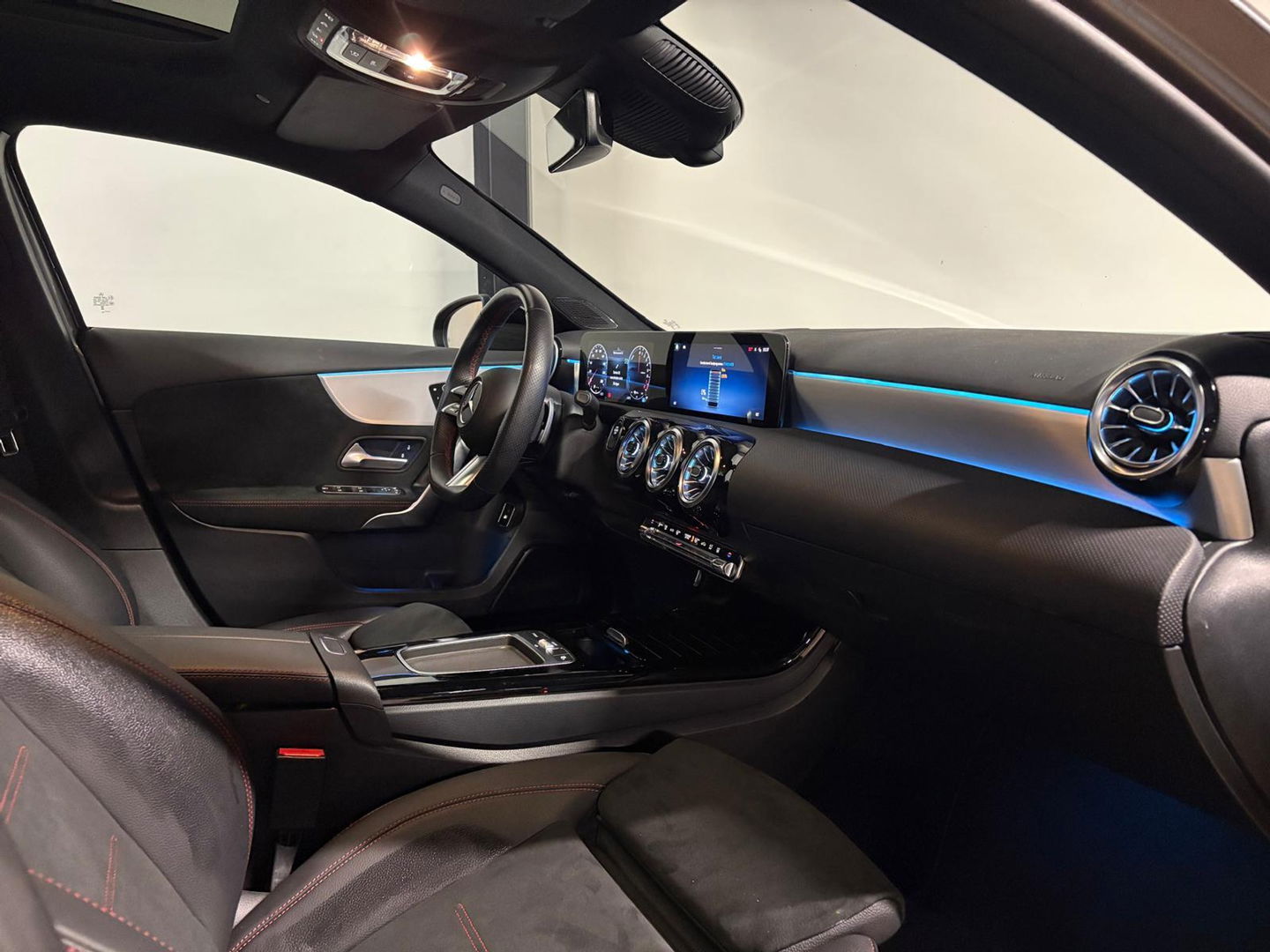 Mercedes-Benz A-Klasse 250 e AMG PANO HUD MEMORY VOL'