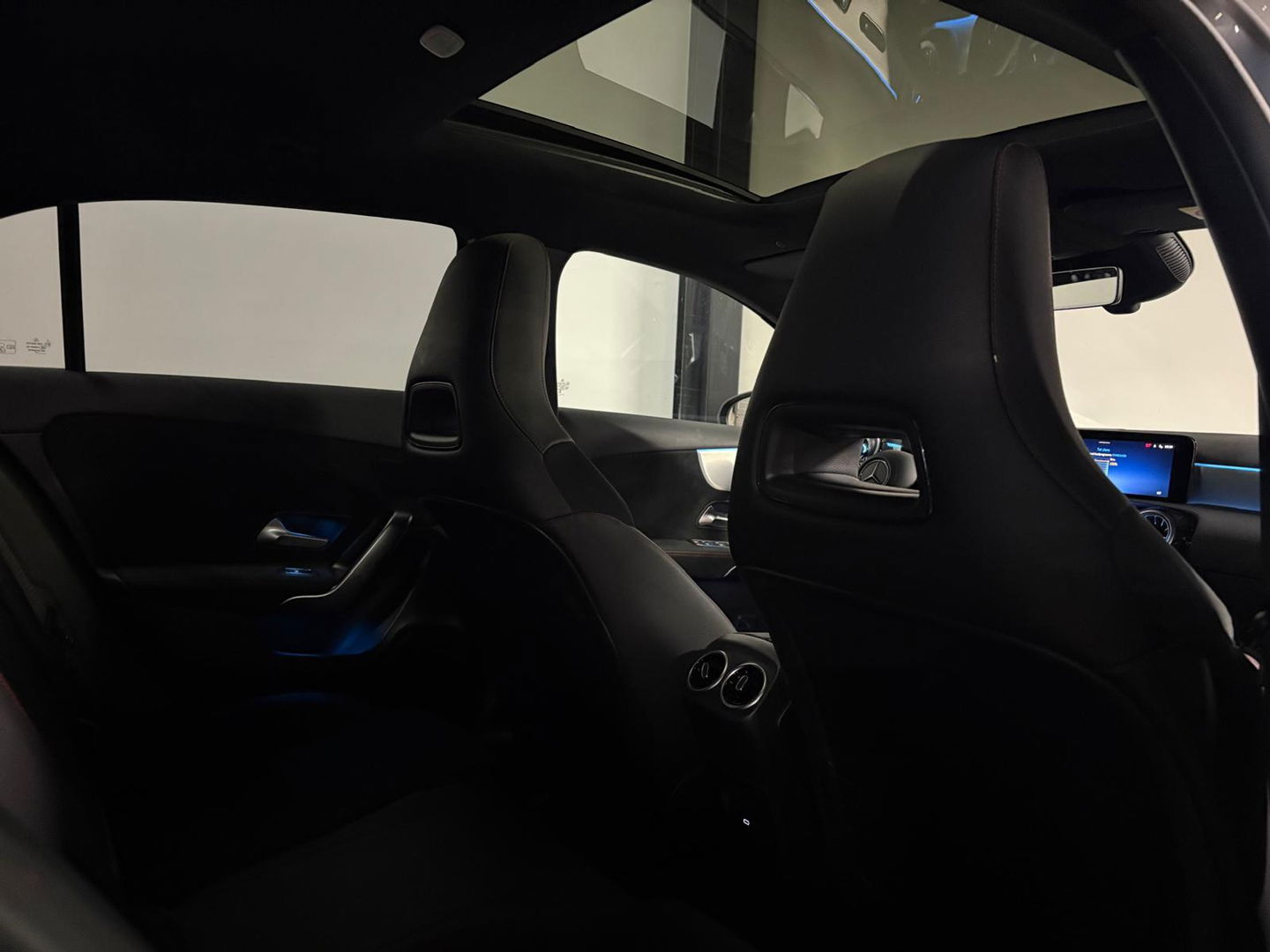 Mercedes-Benz A-Klasse 250 e AMG PANO HUD MEMORY VOL'