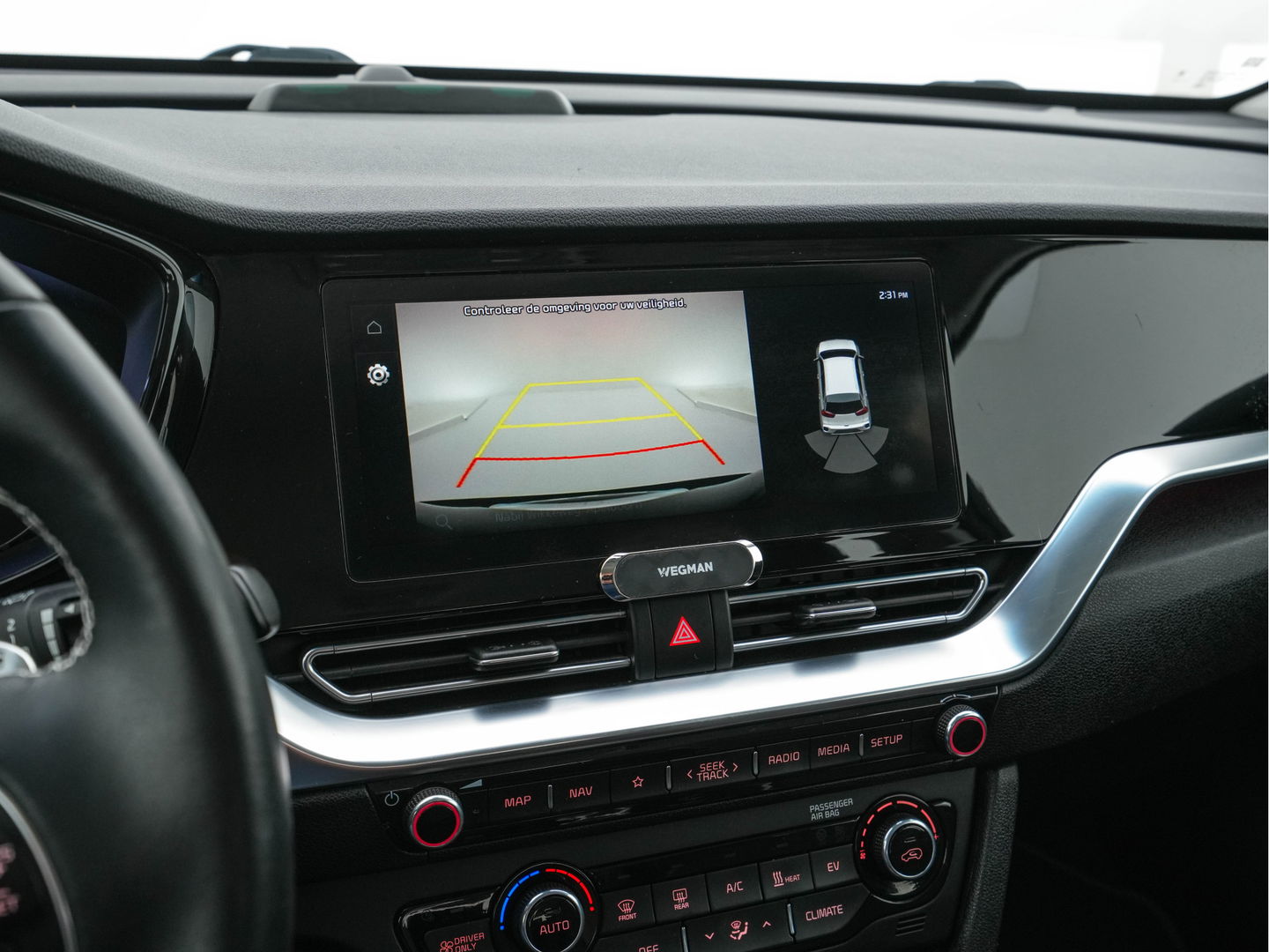 Kia e-Niro DynamicLine 64 kWh [ 3-Fase ] (INCL-BTW)  Aut. *LEATHER-FABRIC | NAVI-FULLMAP | AMBIENT-LIGHT | DAB+ | ADAPTIVE-CRUISE | CAMERA | HEATED-COMFORTSEATS | KEYLESS | DIGI-COCKPIT | SHIFT-PADDLES | CARPLAY | 17"ALU*