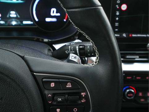 Kia e-Niro DynamicLine 64 kWh [ 3-Fase ] (INCL-BTW)  Aut. *LEATHER-FABRIC | NAVI-FULLMAP | AMBIENT-LIGHT | DAB+ | ADAPTIVE-CRUISE | CAMERA | HEATED-COMFORTSEATS | KEYLESS | DIGI-COCKPIT | SHIFT-PADDLES | CARPLAY | 17"ALU*
