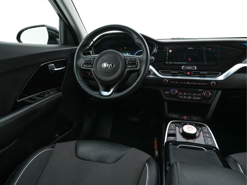 Kia e-Niro DynamicLine 64 kWh [ 3-Fase ] (INCL-BTW)  Aut. *LEATHER-FABRIC | NAVI-FULLMAP | AMBIENT-LIGHT | DAB+ | ADAPTIVE-CRUISE | CAMERA | HEATED-COMFORTSEATS | KEYLESS | DIGI-COCKPIT | SHIFT-PADDLES | CARPLAY | 17"ALU*