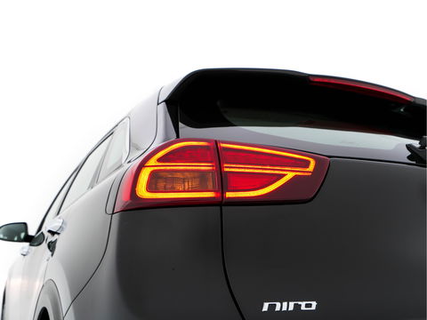 Kia e-Niro DynamicLine 64 kWh [ 3-Fase ] (INCL-BTW)  Aut. *LEATHER-FABRIC | NAVI-FULLMAP | AMBIENT-LIGHT | DAB+ | ADAPTIVE-CRUISE | CAMERA | HEATED-COMFORTSEATS | KEYLESS | DIGI-COCKPIT | SHIFT-PADDLES | CARPLAY | 17"ALU*
