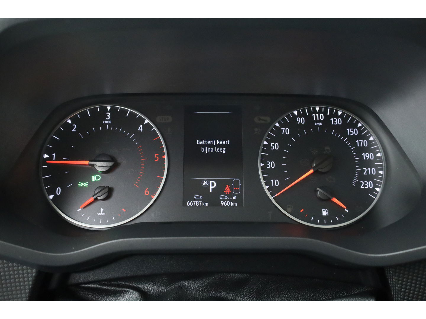 Renault Trafic 2.0 dCi 170pk-Automaat L2H1 Dubb. Cab. Luxe | Cruise | Camera | Stoelverw. | PDC V+A | DAB