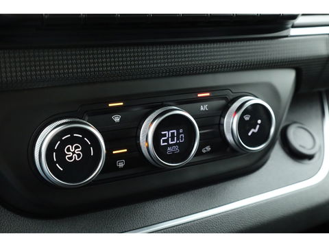 Renault Trafic 2.0 dCi 170pk-Automaat L2H1 Dubb. Cab. Luxe | Cruise | Camera | Stoelverw. | PDC V+A | DAB