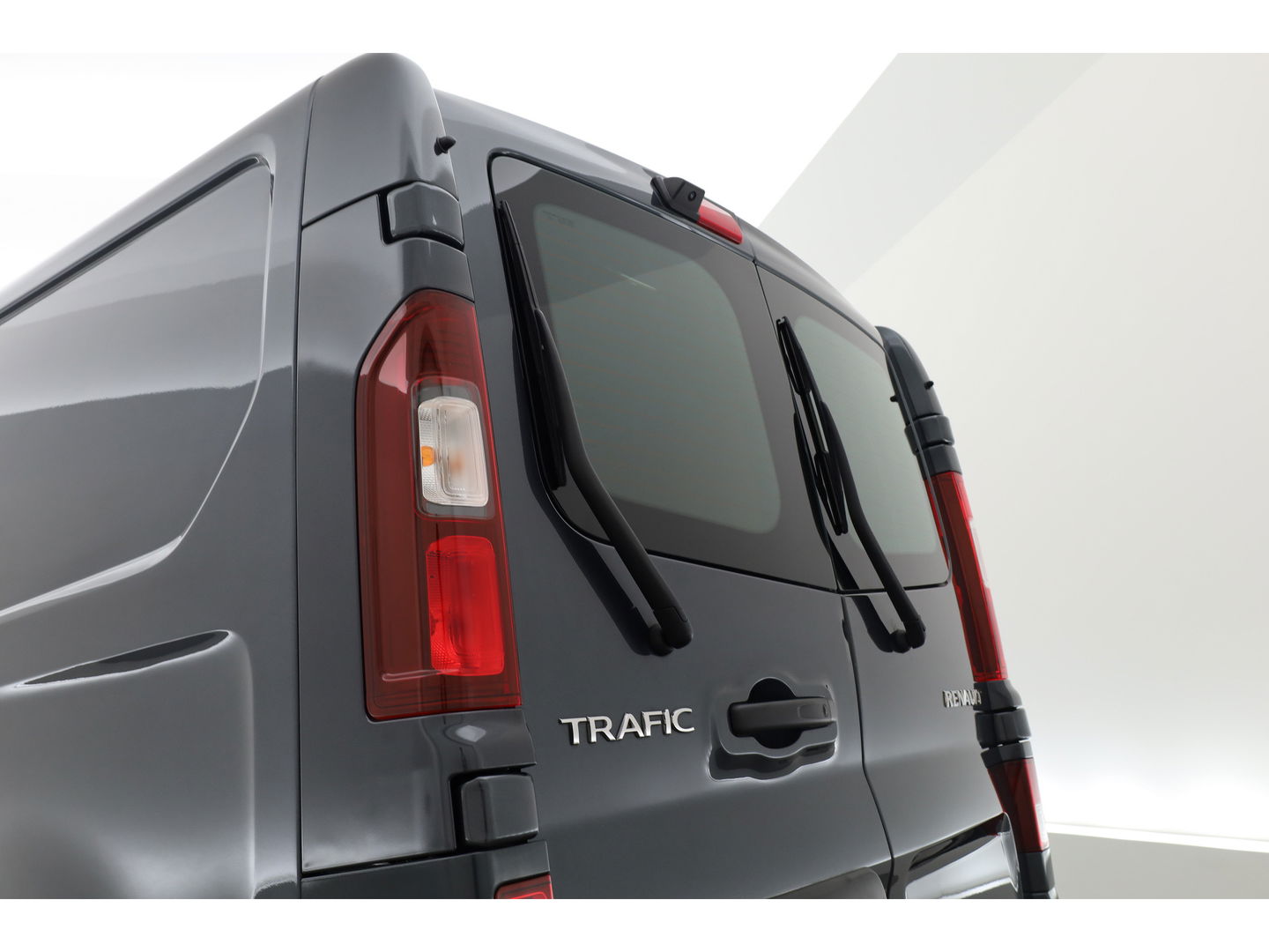 Renault Trafic 2.0 dCi 170pk-Automaat L2H1 Dubb. Cab. Luxe | Cruise | Camera | Stoelverw. | PDC V+A | DAB
