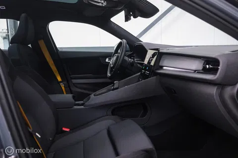 Polestar 2 Long Range Dual Motor Launch Edition 78kWh | 360 cam | Panorama | Trekhaak | CarPlay | Dealer OH | LED | Stoel + stuurwiel verwa