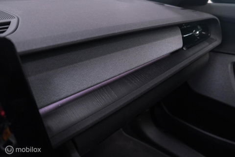 Polestar 2 Long Range Dual Motor Launch Edition 78kWh | 360 cam | Panorama | Trekhaak | CarPlay | Dealer OH | LED | Stoel + stuurwiel verwa