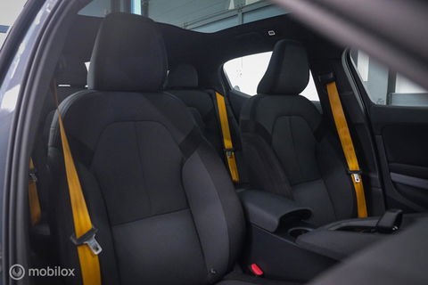 Polestar 2 Long Range Dual Motor Launch Edition 78kWh | 360 cam | Panorama | Trekhaak | CarPlay | Dealer OH | LED | Stoel + stuurwiel verwa