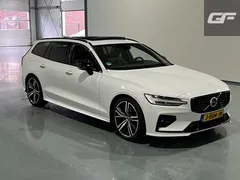 Volvo V60 2.0 B4 R-Design Pano Carplay Trekh. Autopilot NAP