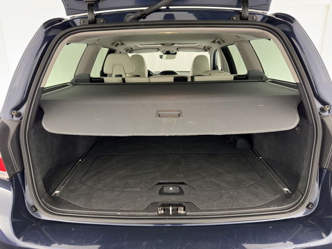 Volvo V70 2.0 D4 Summum *PANO | LUXURY-LEATHER | BI-XENON | MEMORY-PACK | NAVI-FULLMAP | CAMERA | HEATED-COMFORTSEATS | PRIVACY-GLASS | PDC | ECC | CRUISE | TOWBAR | 17''ALU*