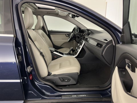 Volvo V70 2.0 D4 Summum *PANO | LUXURY-LEATHER | BI-XENON | MEMORY-PACK | NAVI-FULLMAP | CAMERA | HEATED-COMFORTSEATS | PRIVACY-GLASS | PDC | ECC | CRUISE | TOWBAR | 17''ALU*