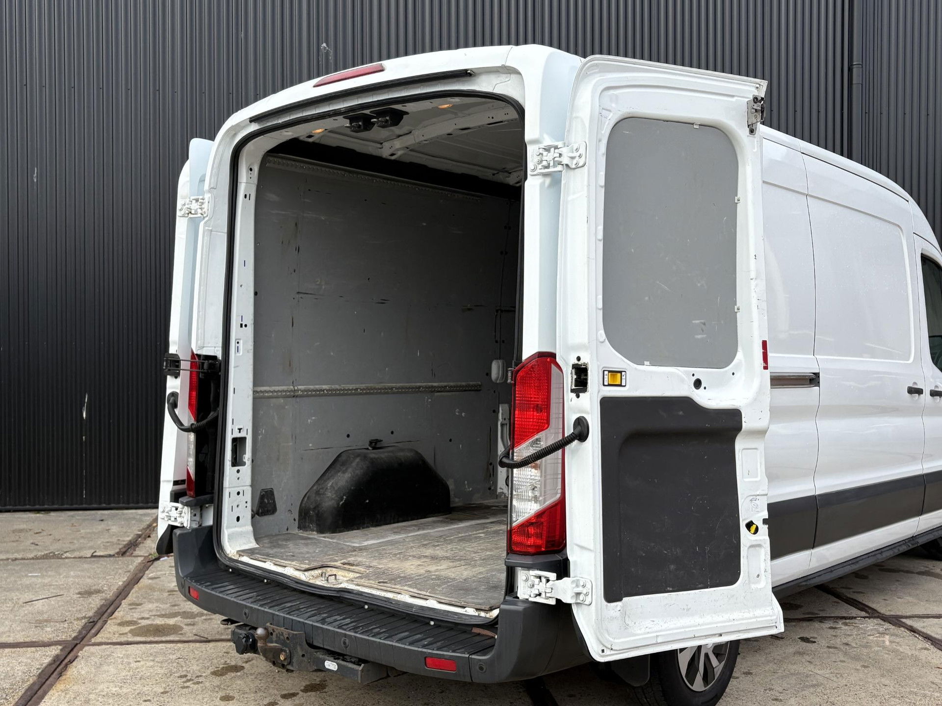Ford Transit L3H3 Ambiente | DEUREN 270 GRADEN | 12MND APK | AIRCO | CRUISE