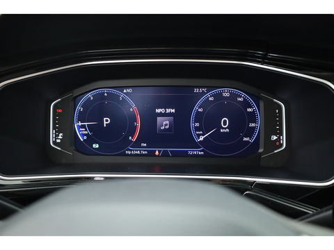 Volkswagen T-Cross 1.0 TSI Style DSG | Camera | Adapt. Cruise | Trekhaak | Beats | LED | Dodehoekdet. | 18'' | Keyless