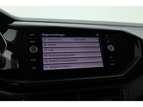 Volkswagen T-Cross 1.0 TSI Style DSG | Camera | Adapt. Cruise | Trekhaak | Beats | LED | Dodehoekdet. | 18'' | Keyless