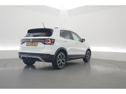 Volkswagen T-Cross 1.0 TSI Style DSG | Camera | Adapt. Cruise | Trekhaak | Beats | LED | Dodehoekdet. | 18'' | Keyless